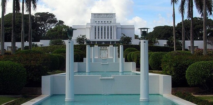 Are there still excursion workers in Mormon temples?