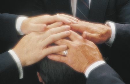 Who can stand in the circle when ordaining a Priest?