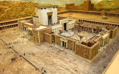 Did women work in the ancient temples?