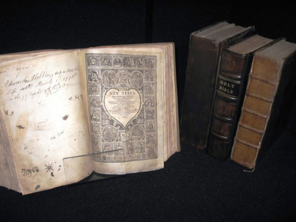 Various Copies of Antique Bibles | Differences Between The Geneva & King James Bible | Ask Gramps | What's the Difference Between Geneva Bible and KJV | Geneva Bible vs King James